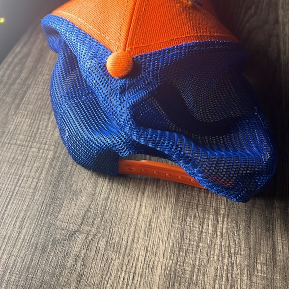 NHL Fan Favorite Men’s New York Islanders SnapBack Trucker Hat Color Orange/Blue - Picture 2 of 3